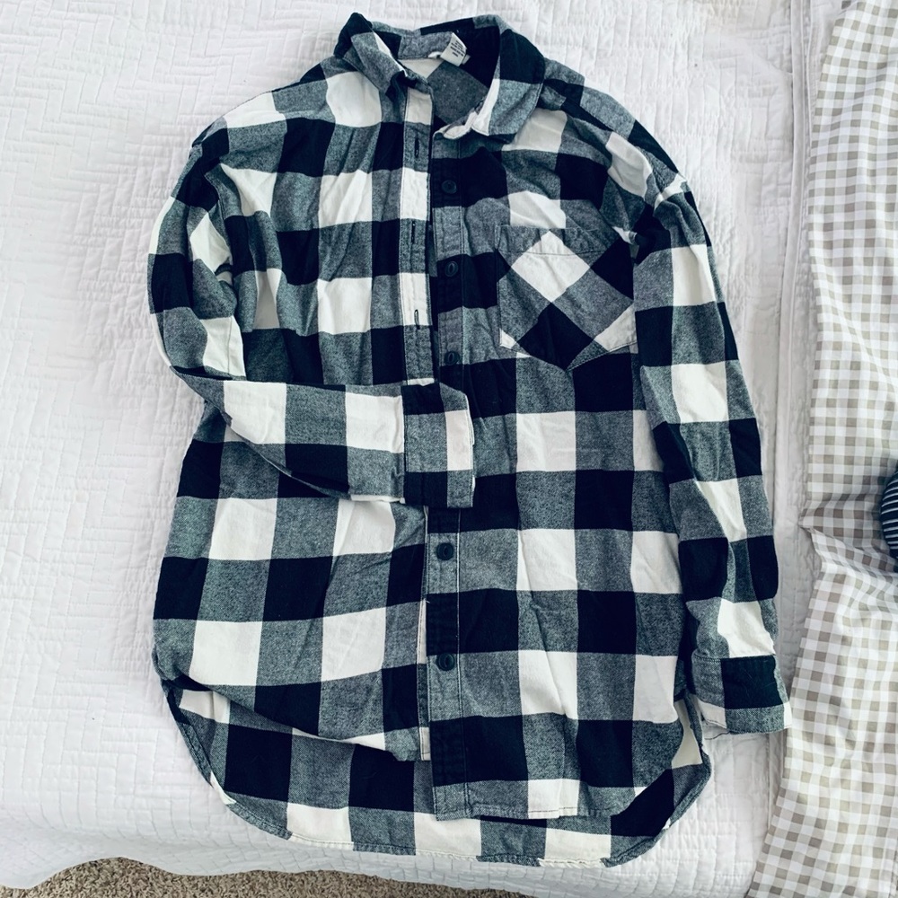 Black and white womens flannel long sleeve